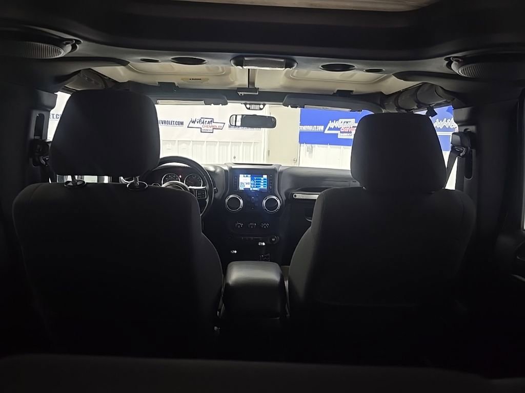 Used 2012 Jeep Wrangler Unlimited Sahara w/ Dual Top Group image 22