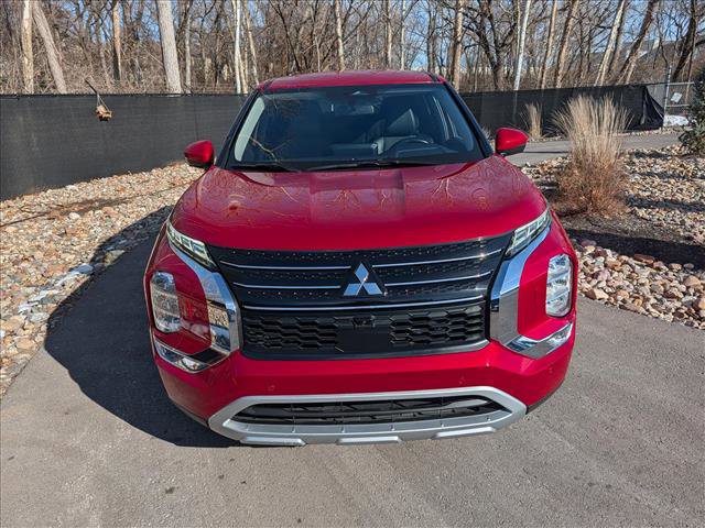 Used 2024 Mitsubishi Outlander SE image 8