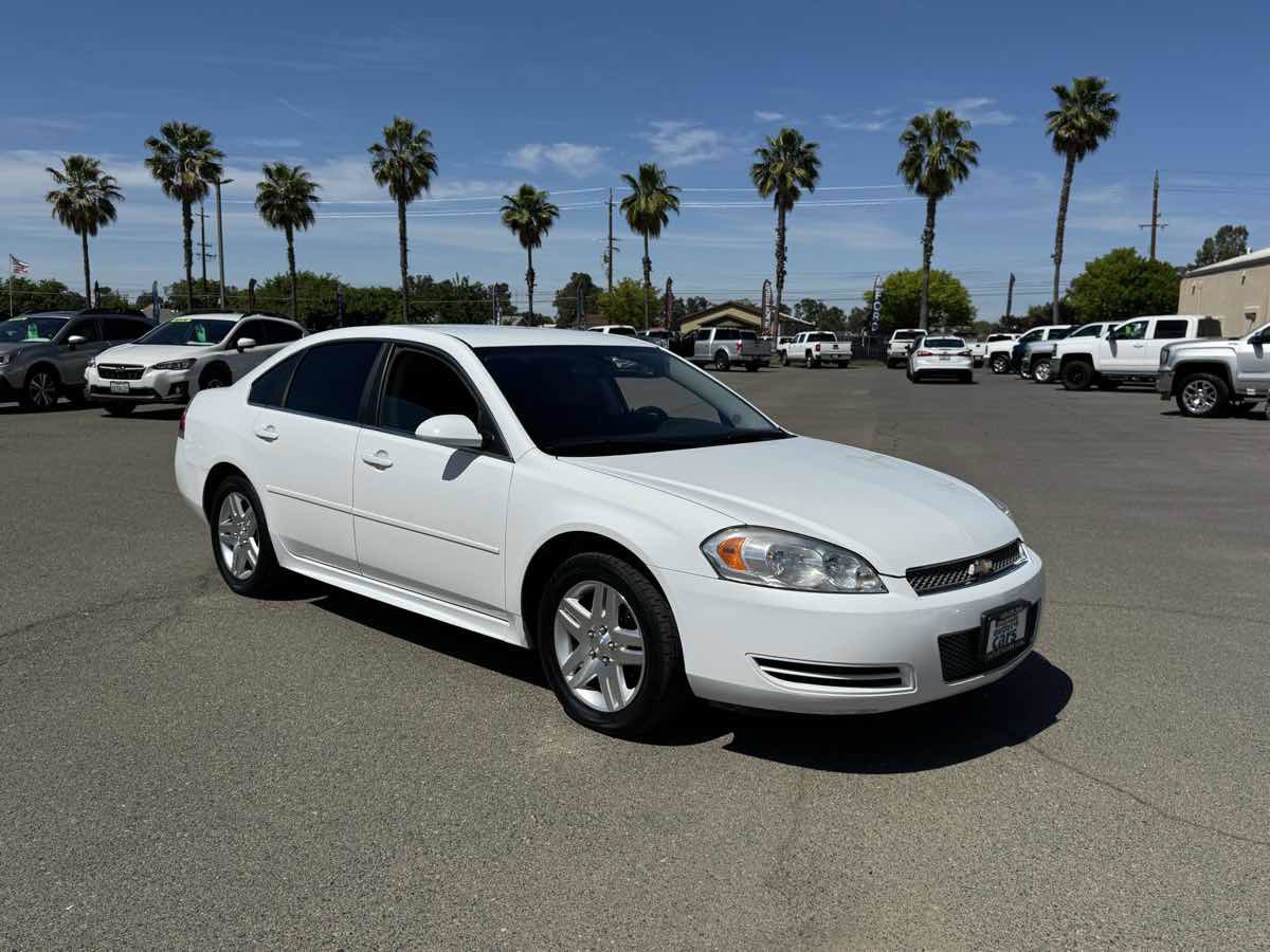 Used 2015 Chevrolet Impala LT image 2