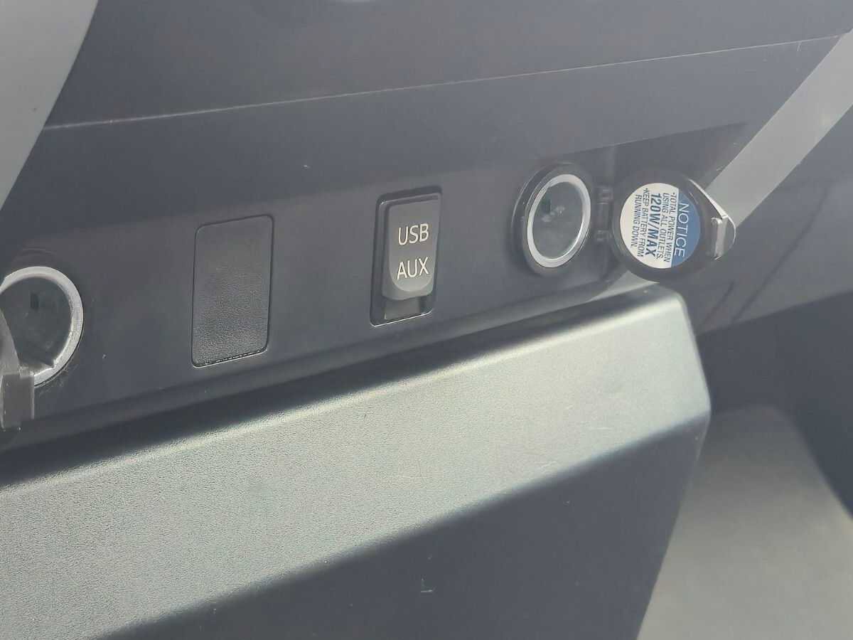 Used 2019 Toyota Tundra SR5 w/ TRD Off Road Package AWD/4WD image 24