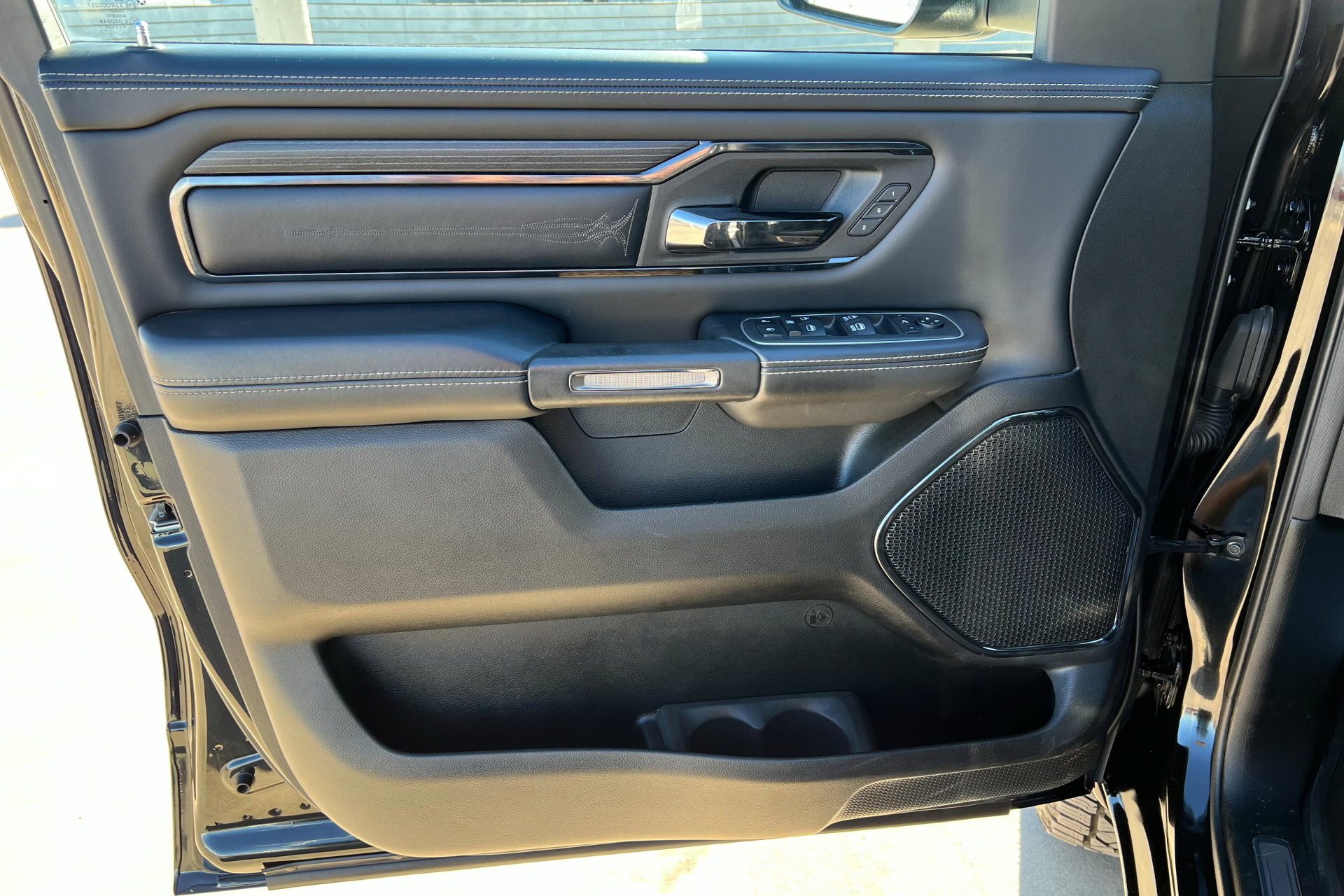 Certified 2022 RAM 1500 Limited image 15