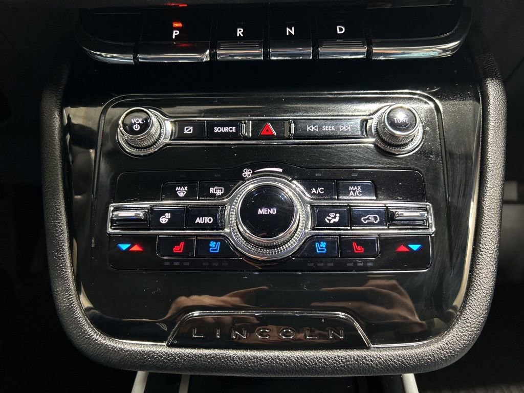 Used 2022 Lincoln Corsair AWD w/ Equipment Group 101A image 22