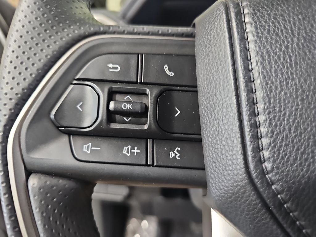 Used 2025 Toyota 4Runner TRD Off-Road Premium AWD/4WD image 20