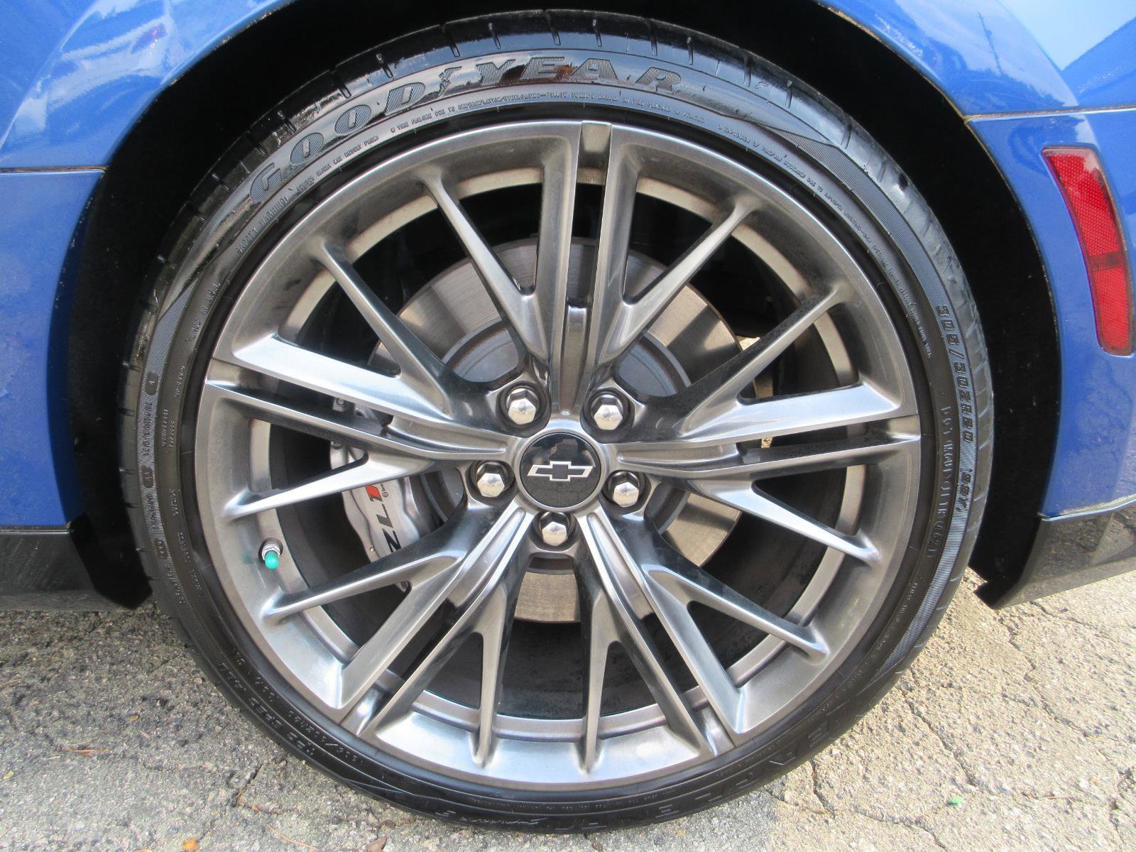 Used 2022 Chevrolet Camaro ZL1 image 24