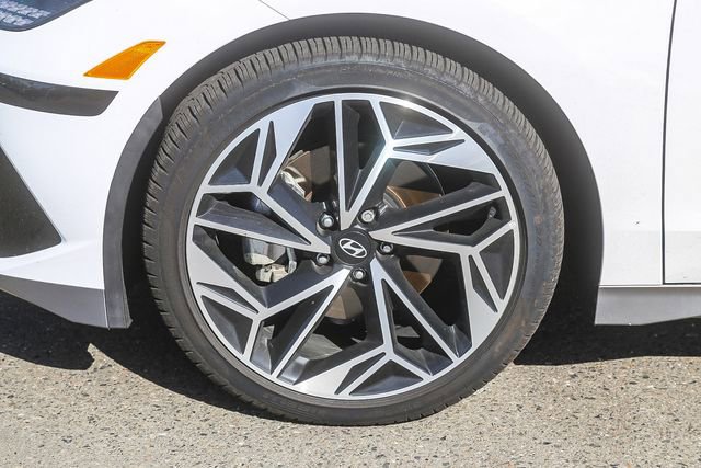 Certified 2025 Hyundai Ioniq 6 SEL image 11