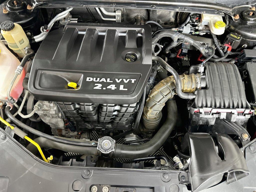 Used 2013 Chrysler 200 Touring w/ Cold Weather Group FWD image 33