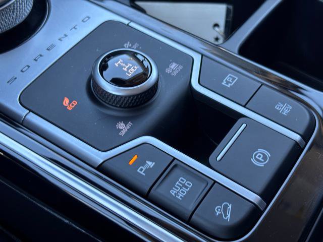 Certified 2022 Kia Sorento SX w/ Panoramic Sunroof Package image 29