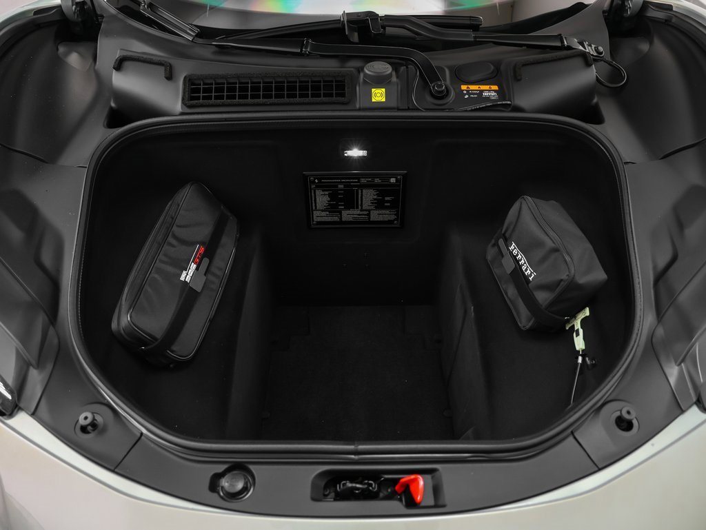 Used 2023 Ferrari 296 GTS image 19