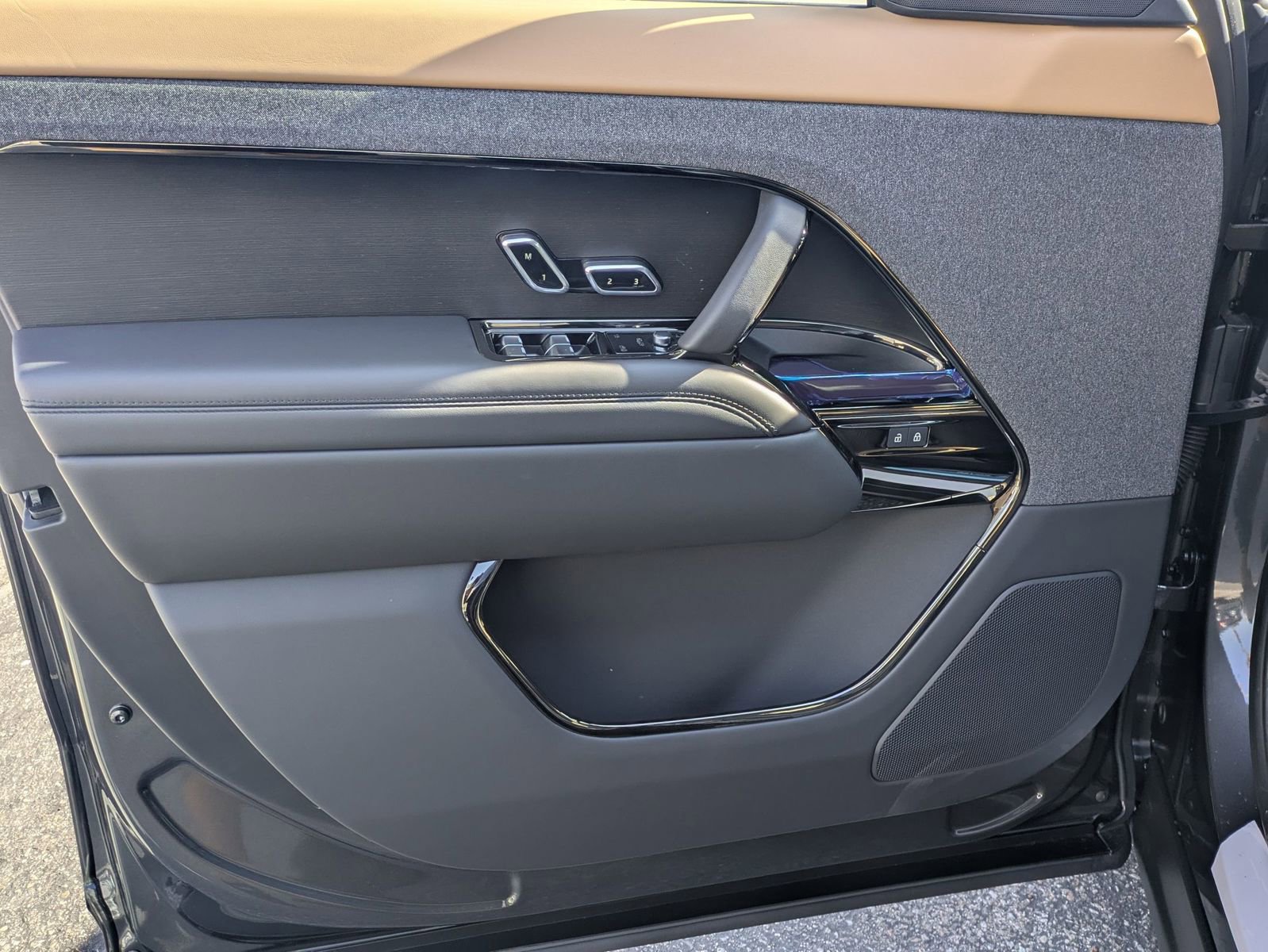 New 2026 Land Rover Range Rover Sport Dynamic SE image 11