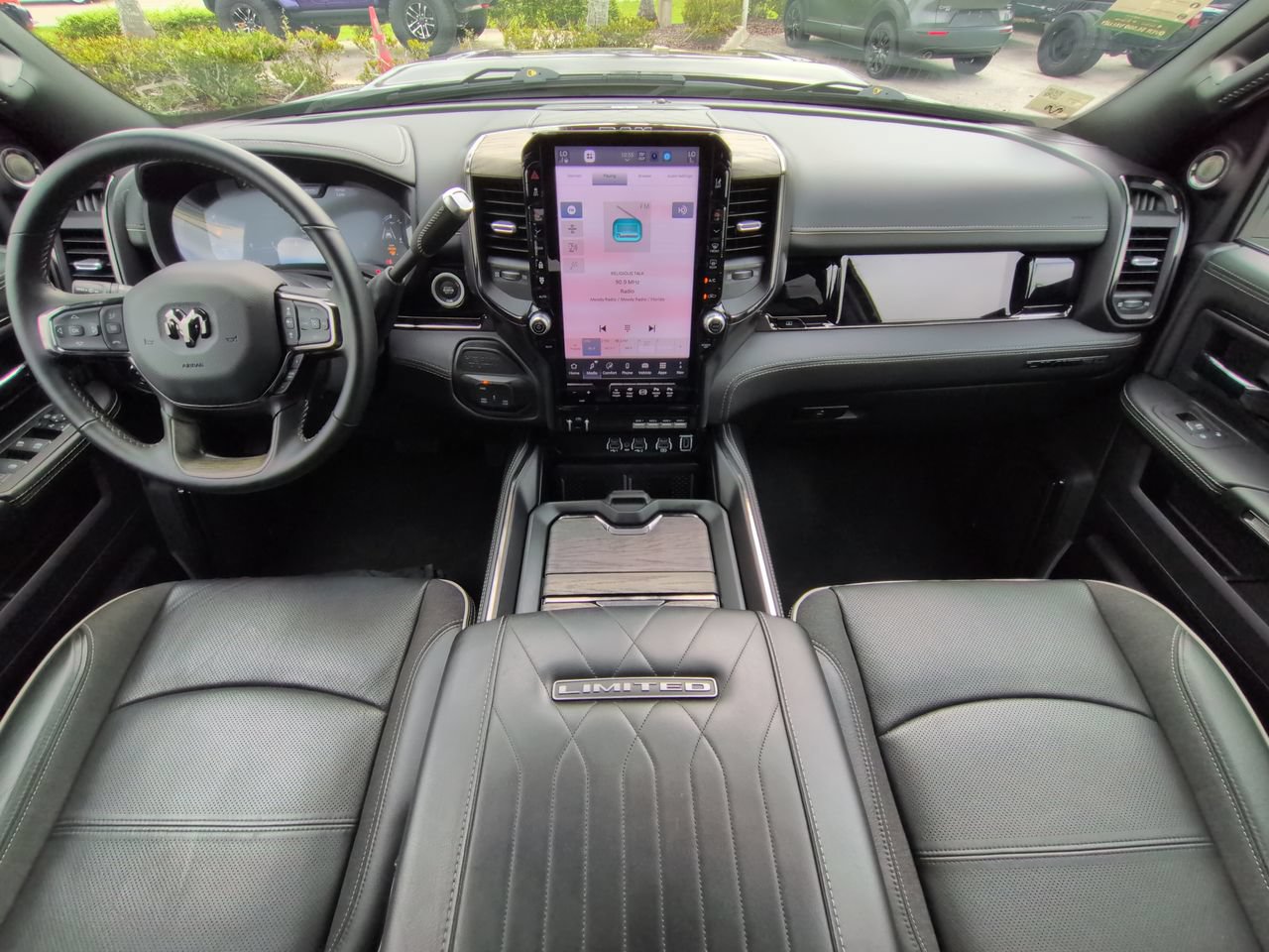Used 2025 RAM 2500 Limited AWD/4WD image 15