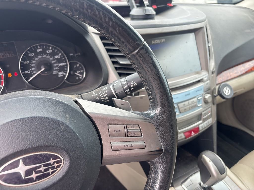 Used 2011 Subaru Outback 3.6R Limited image 35