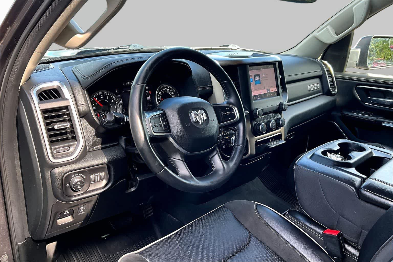 Used 2022 RAM 1500 Laramie AWD/4WD image 16
