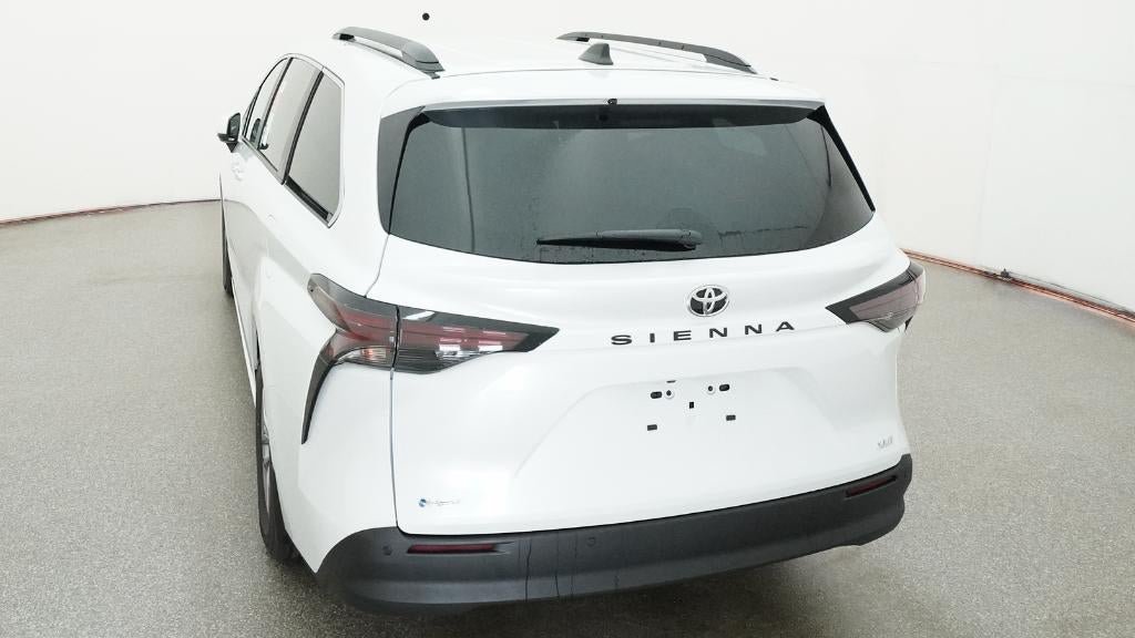 New 2026 Toyota Sienna XLE FWD image 6