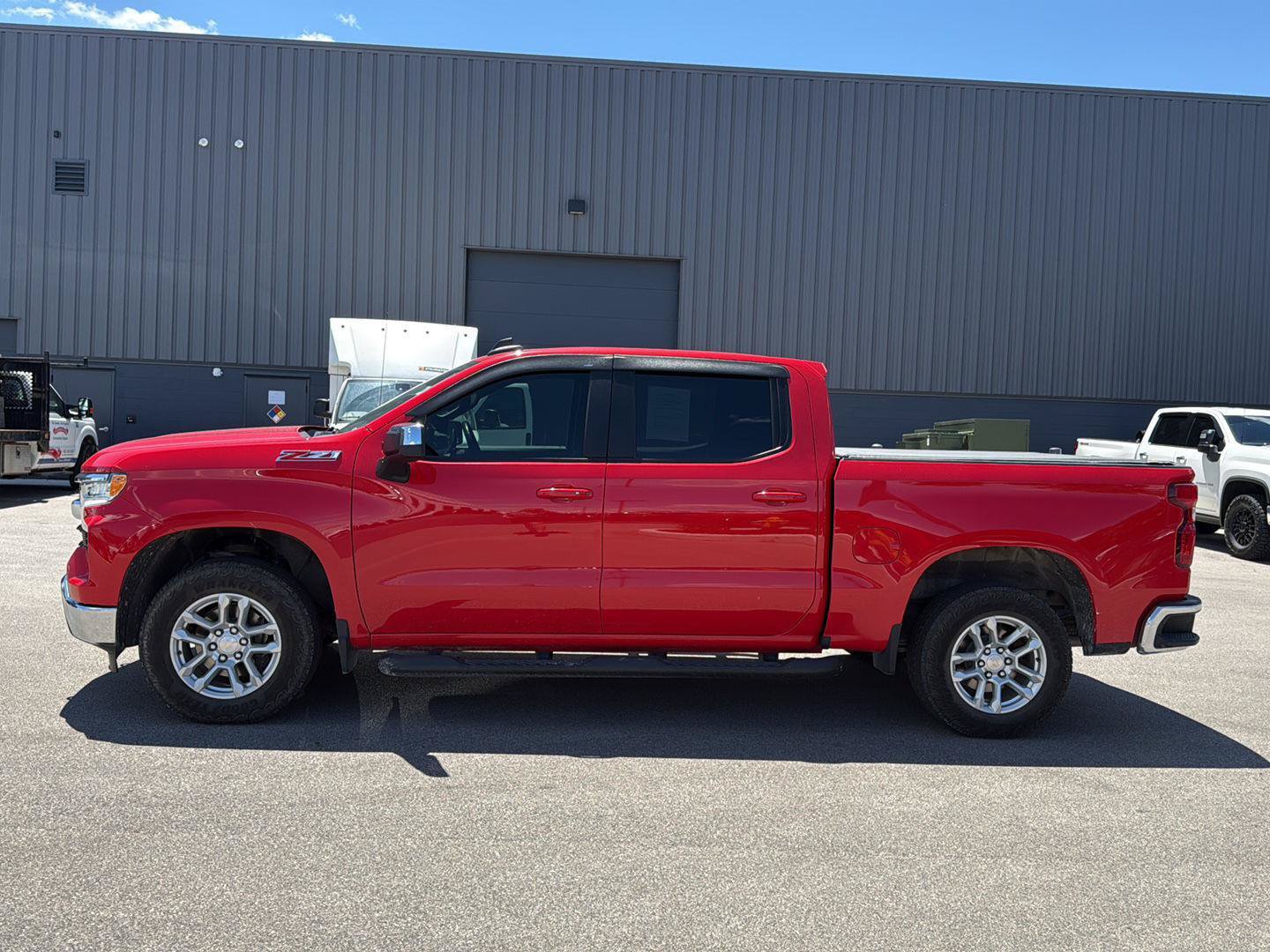 Used 2023 Chevrolet Silverado 1500 LT AWD/4WD image 6