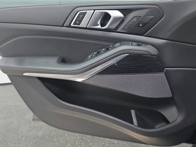 Certified 2024 BMW X5 xDrive40i w/ M Sport Package image 24