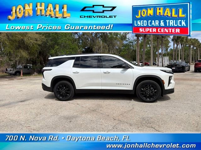 Used 2024 Chevrolet Traverse LT w/ Enhanced Driving Package image 12