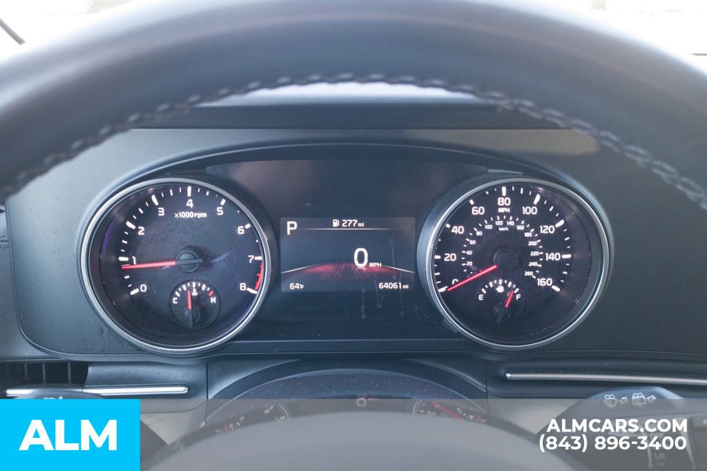 Used 2024 Kia Carnival LX image 32