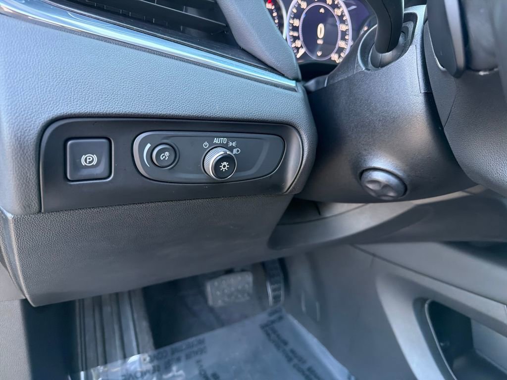 Used 2020 Buick Enclave Avenir w/ Avenir Technology Package image 21