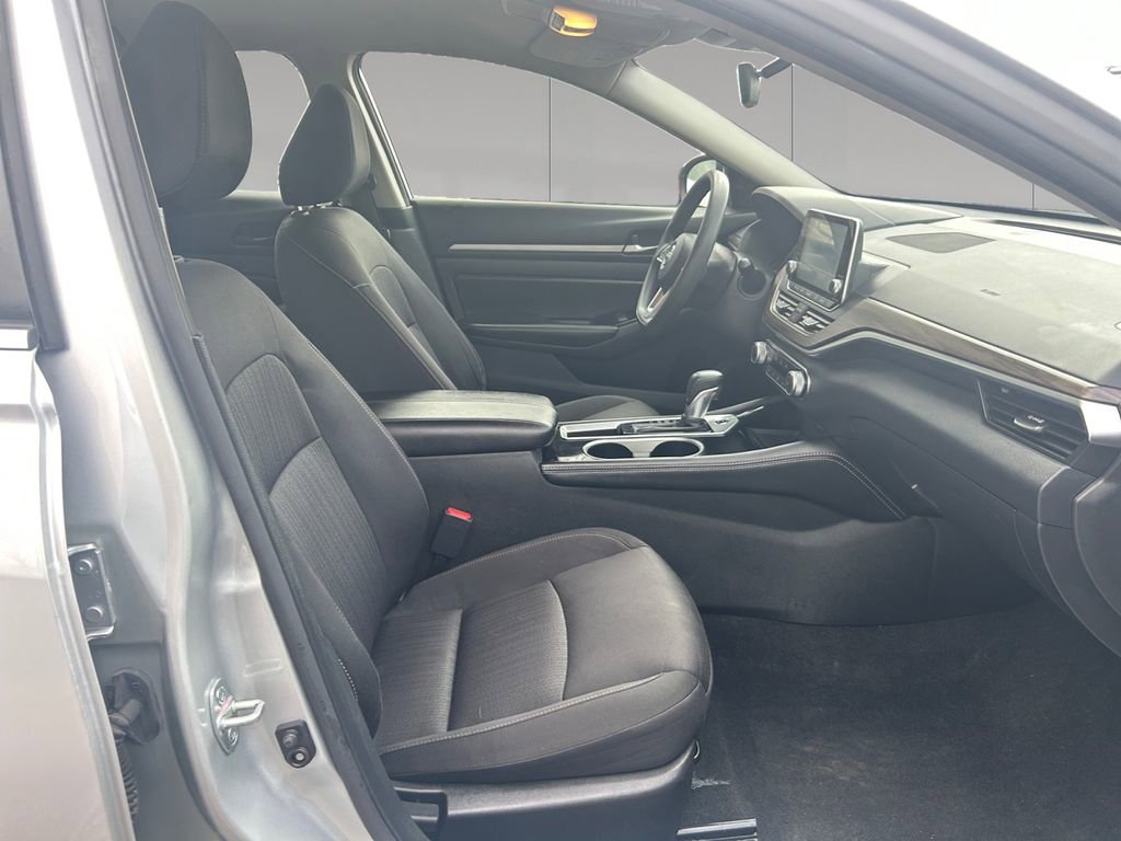 Used 2023 Nissan Altima 2.5 SV image 17