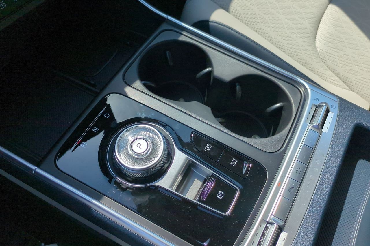New 2026 Kia Carnival SX image 18