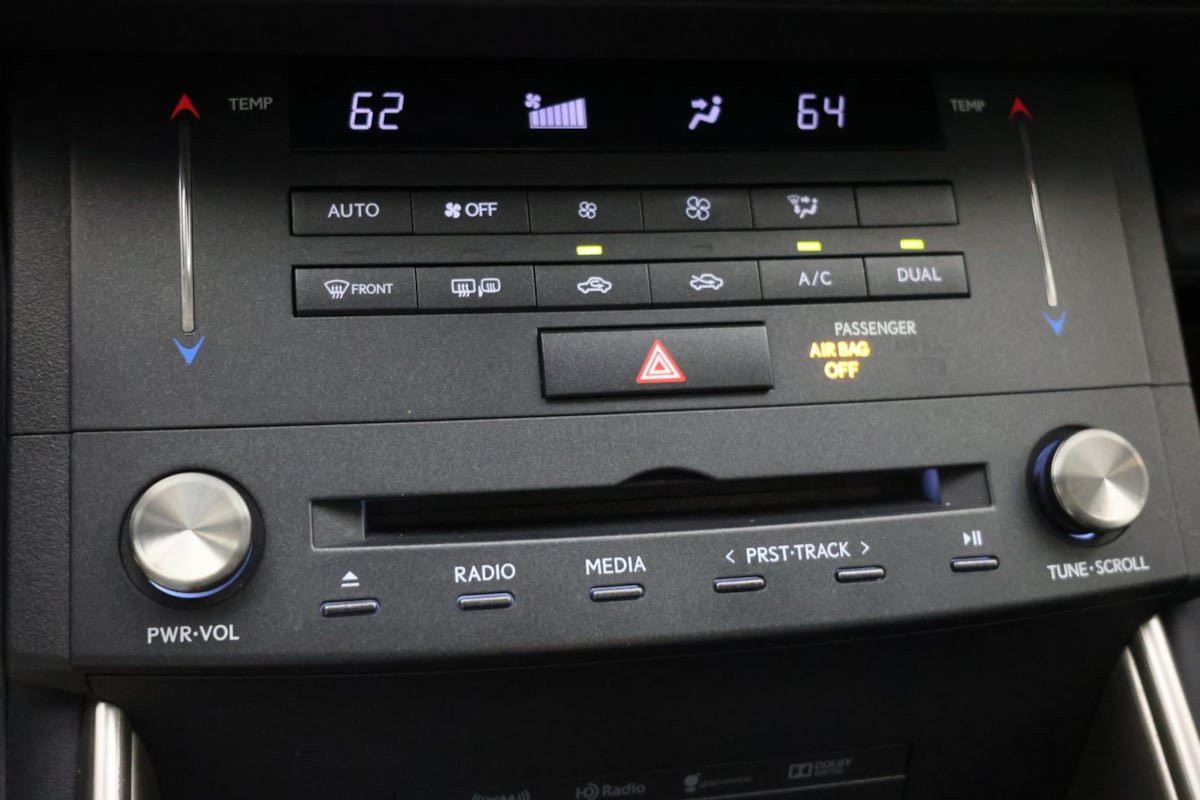 Used 2015 Lexus IS 350 AWD w/ Luxury Package image 31