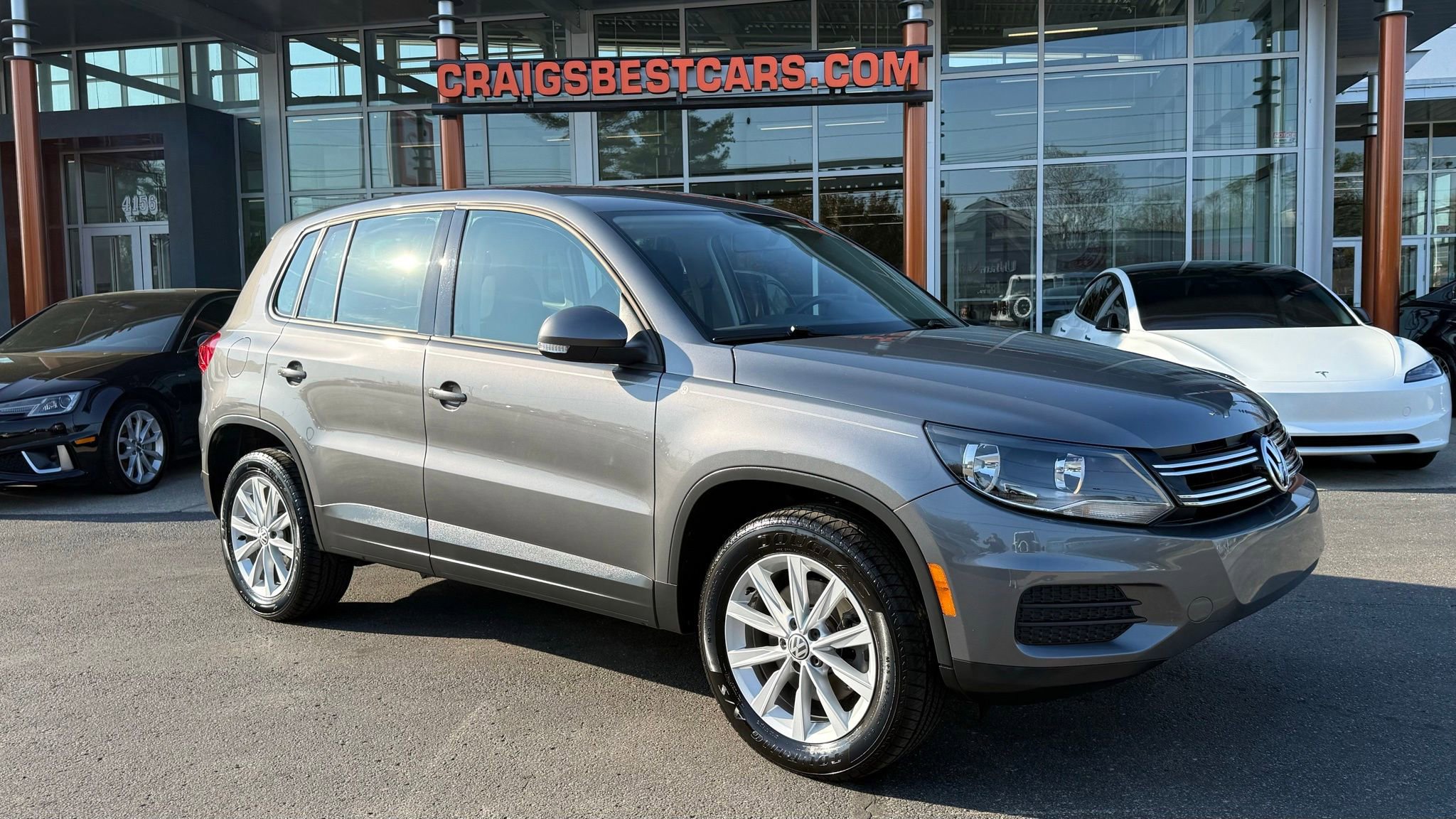 Used 2017 Volkswagen Tiguan Limited w/ Alloy Wheels Package