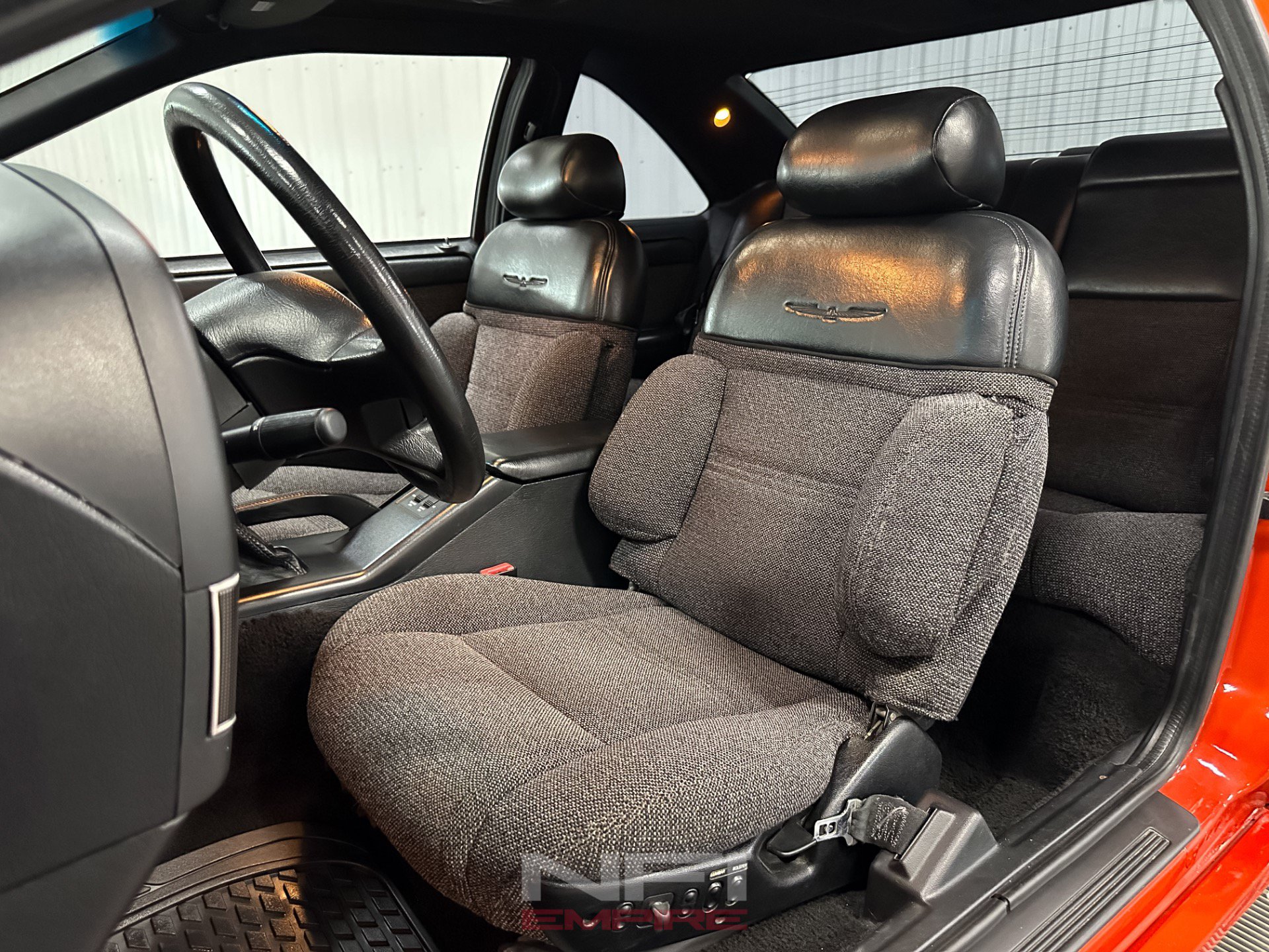 Used 1993 Ford Thunderbird Super RWD image 24