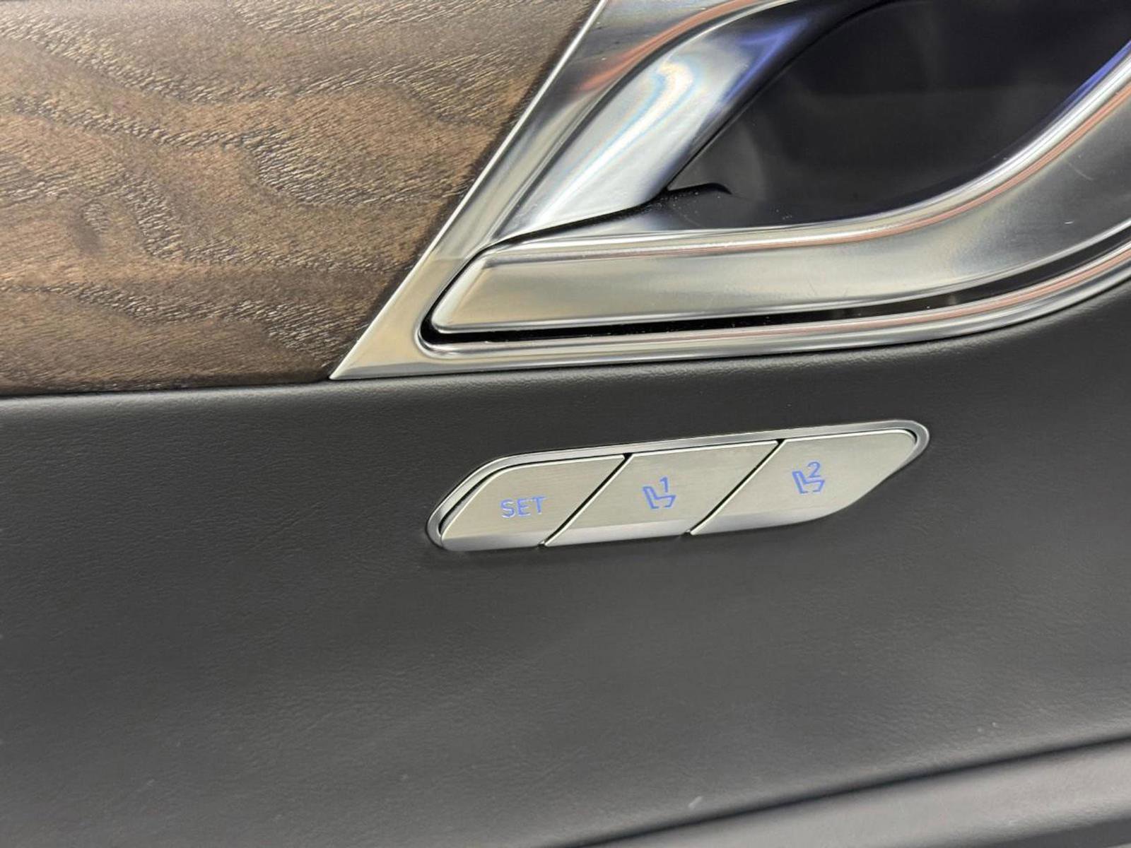 Used 2025 Genesis GV80 3.5T Prestige image 25