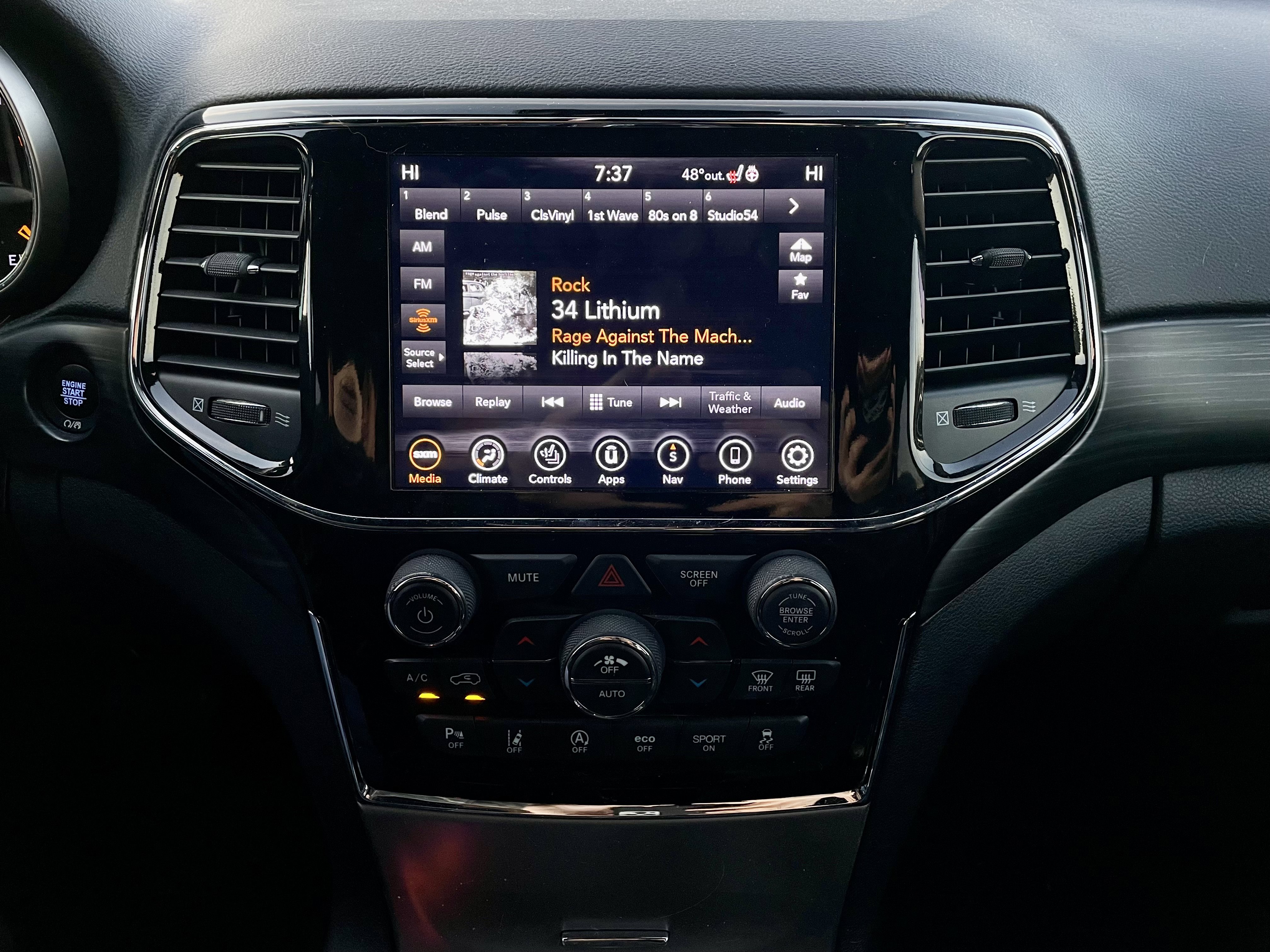 Used 2020 Jeep Grand Cherokee Altitude image 20