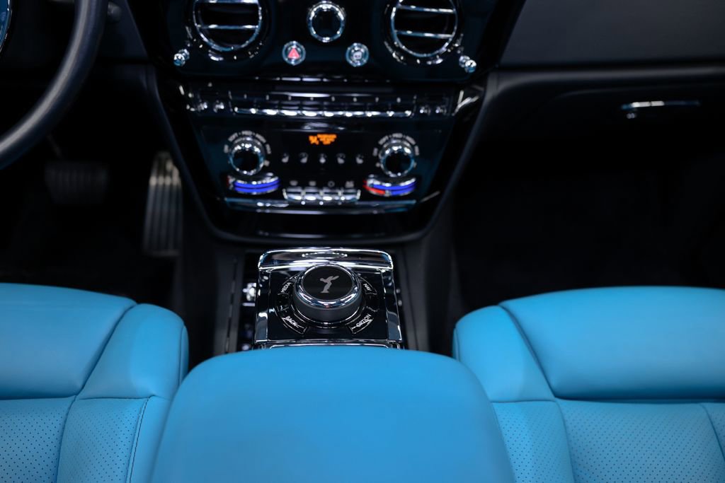 Used 2023 Rolls-Royce Phantom Sedan image 63