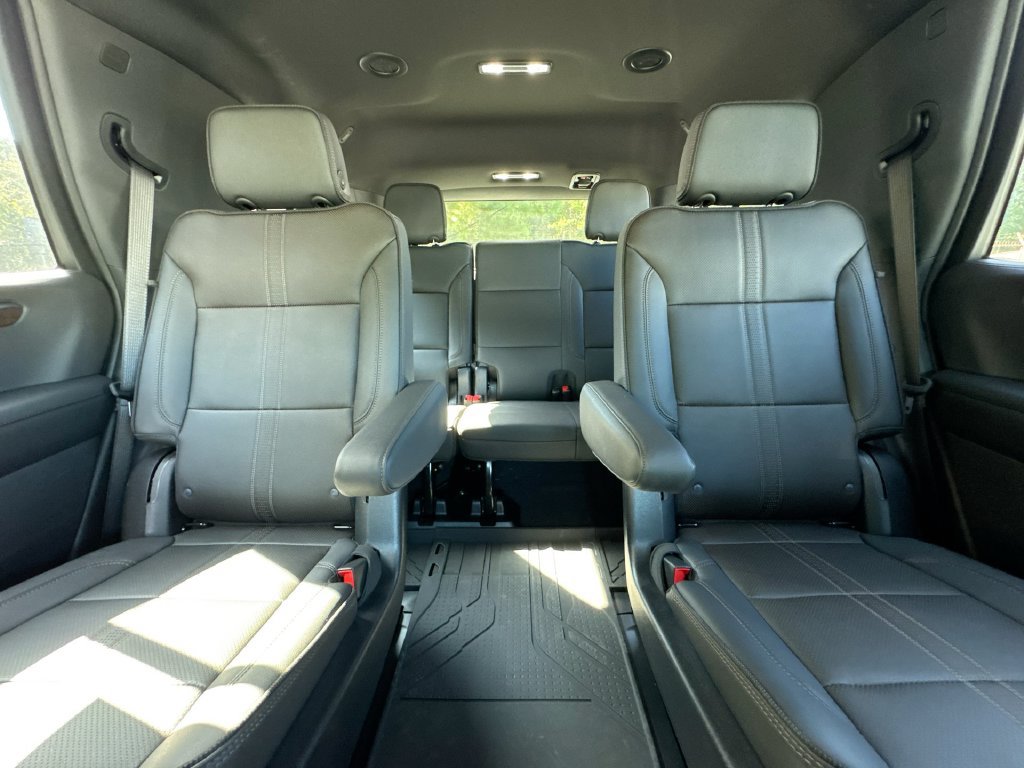 Used 2025 Chevrolet Tahoe High Country AWD/4WD image 34