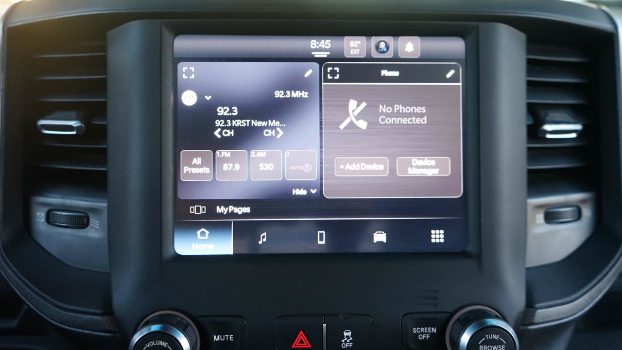 Used 2022 RAM 3500 Tradesman w/ Chrome Appearance Group AWD/4WD image 17