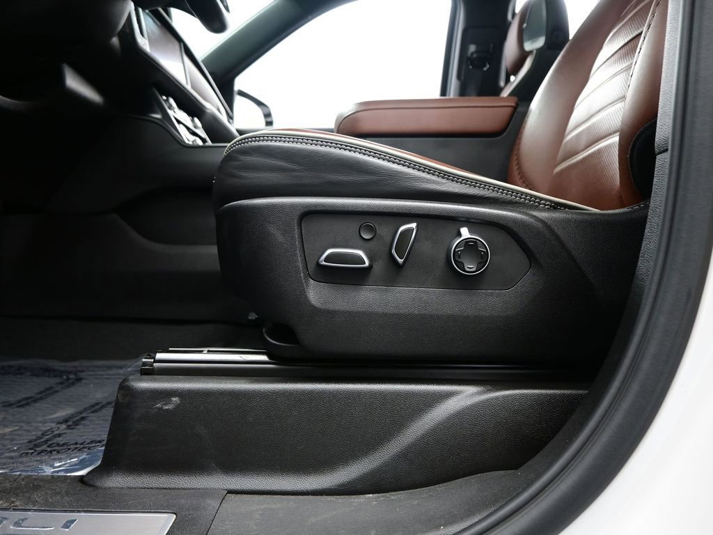 Used 2023 GMC Yukon Denali Ultimate image 18