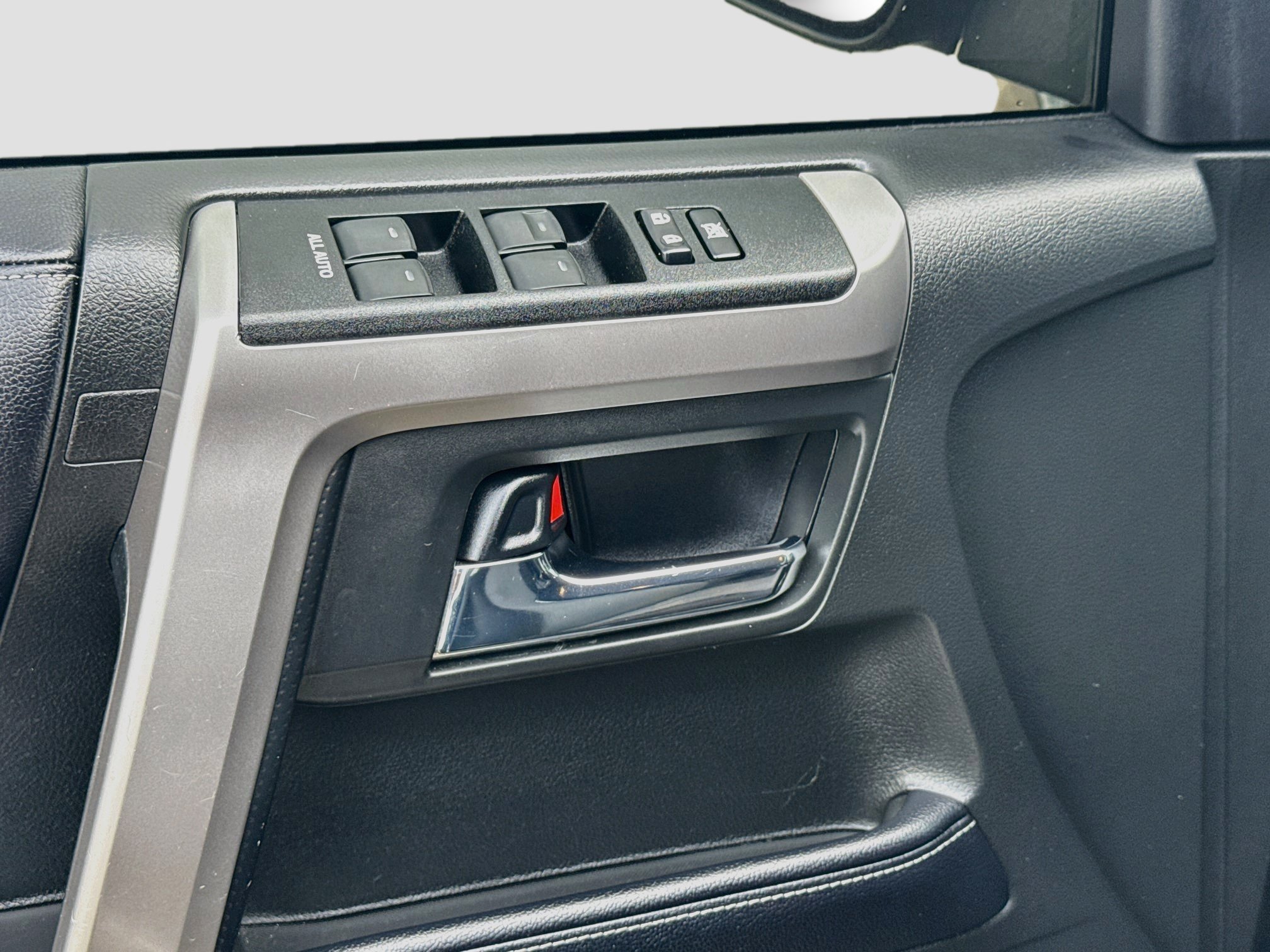 Used 2019 Toyota 4Runner SR5 RWD image 14