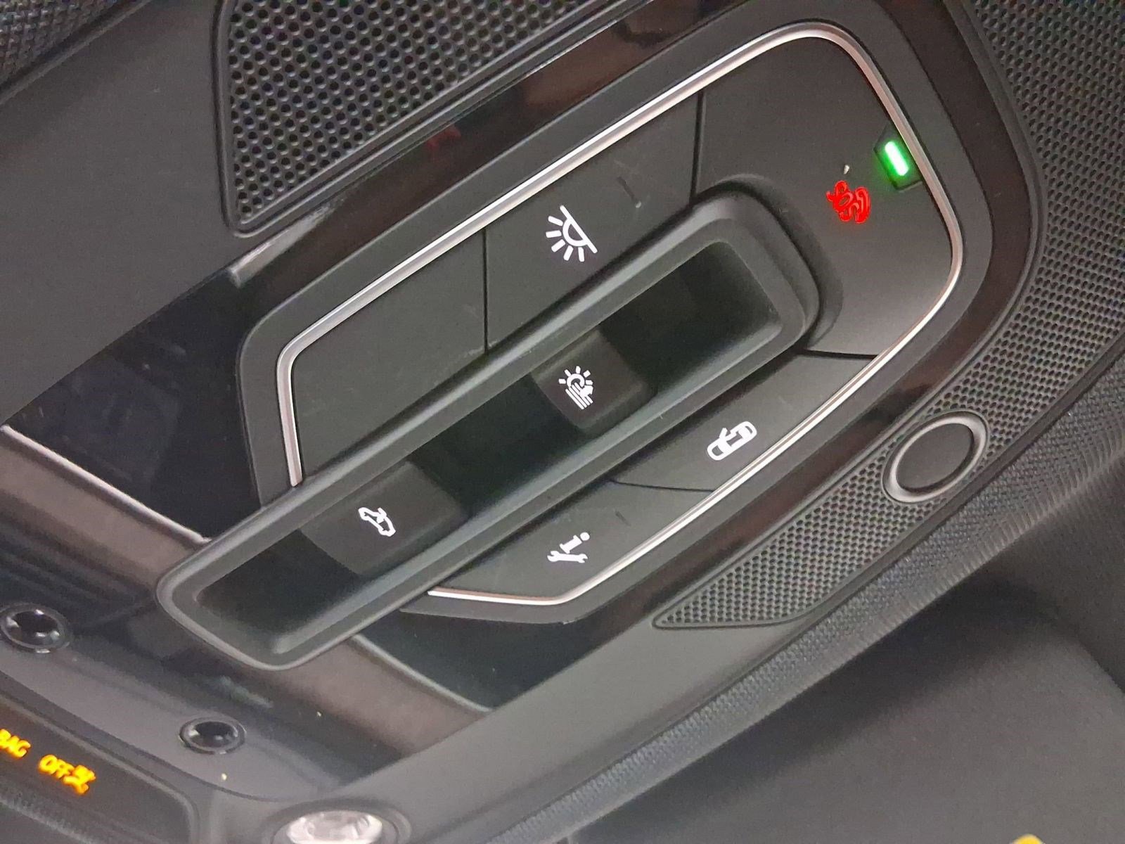 Used 2022 Audi e-tron Premium Plus w/ Premium Plus Package image 26