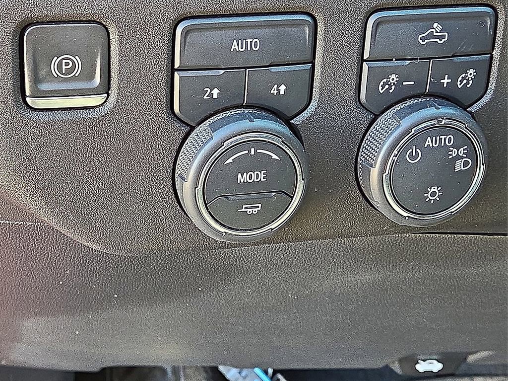 Used 2022 Chevrolet Silverado 1500 LT image 25