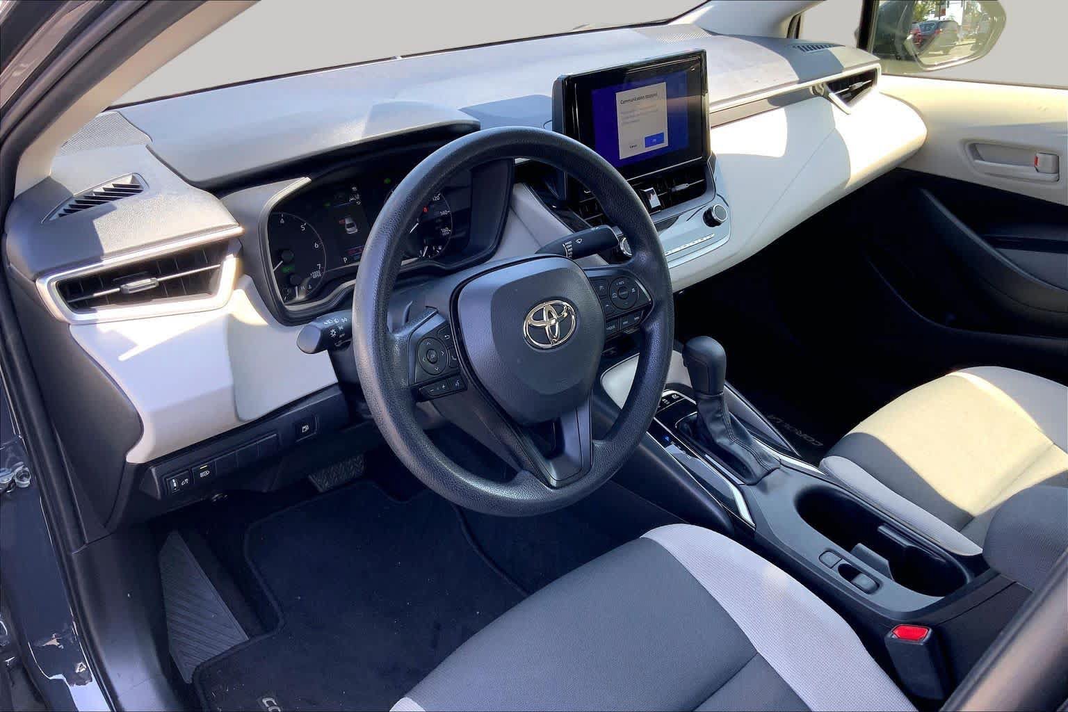 Certified 2025 Toyota Corolla LE w/ LE Premium Package FWD image 17