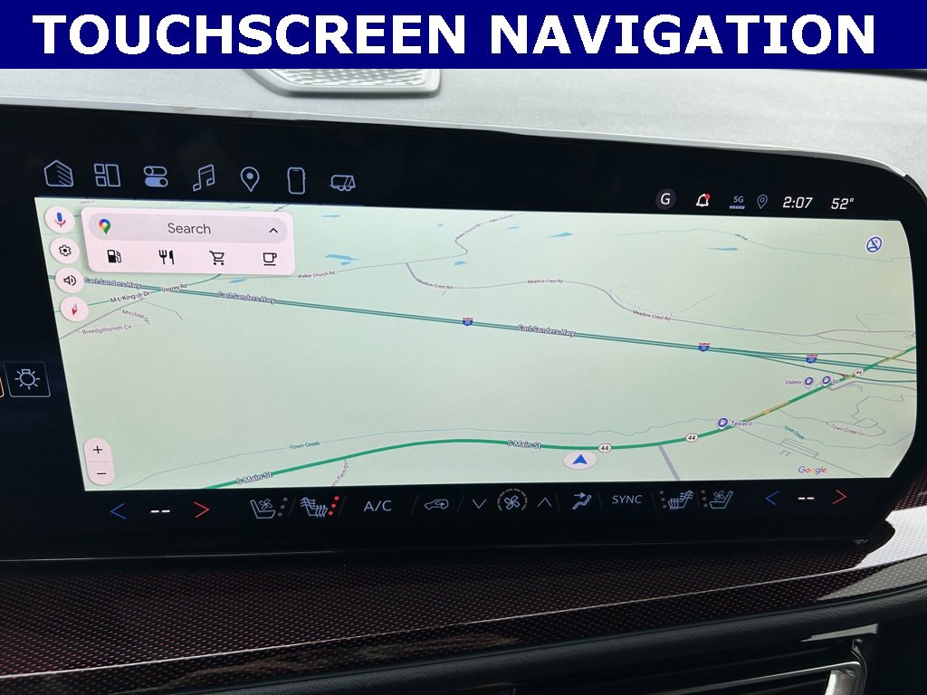 Used 2025 Chevrolet Traverse RS image 3
