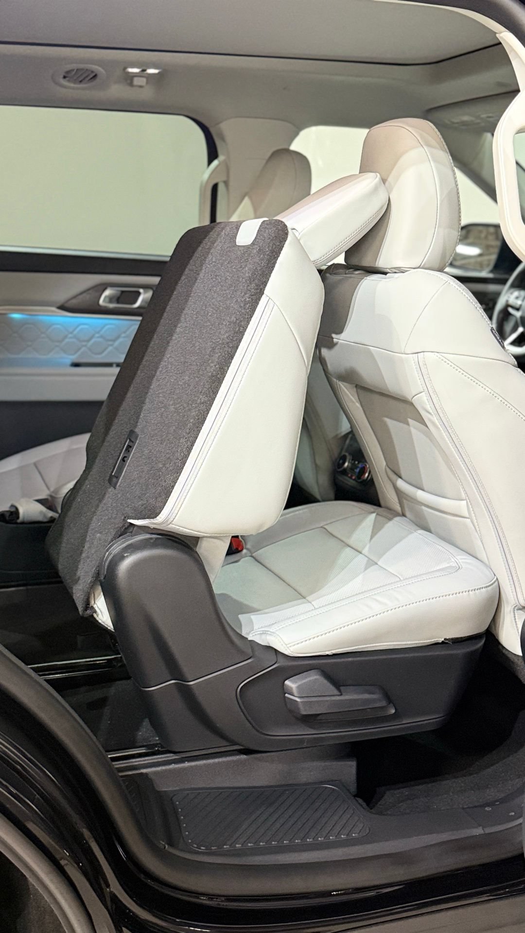 New 2026 Ford Explorer Platinum w/ LUX Leather Package AWD/4WD image 71