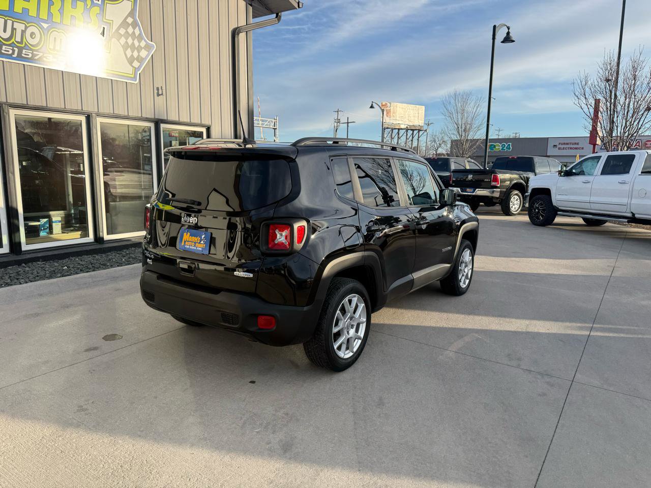 Used 2020 Jeep Renegade Latitude image 5