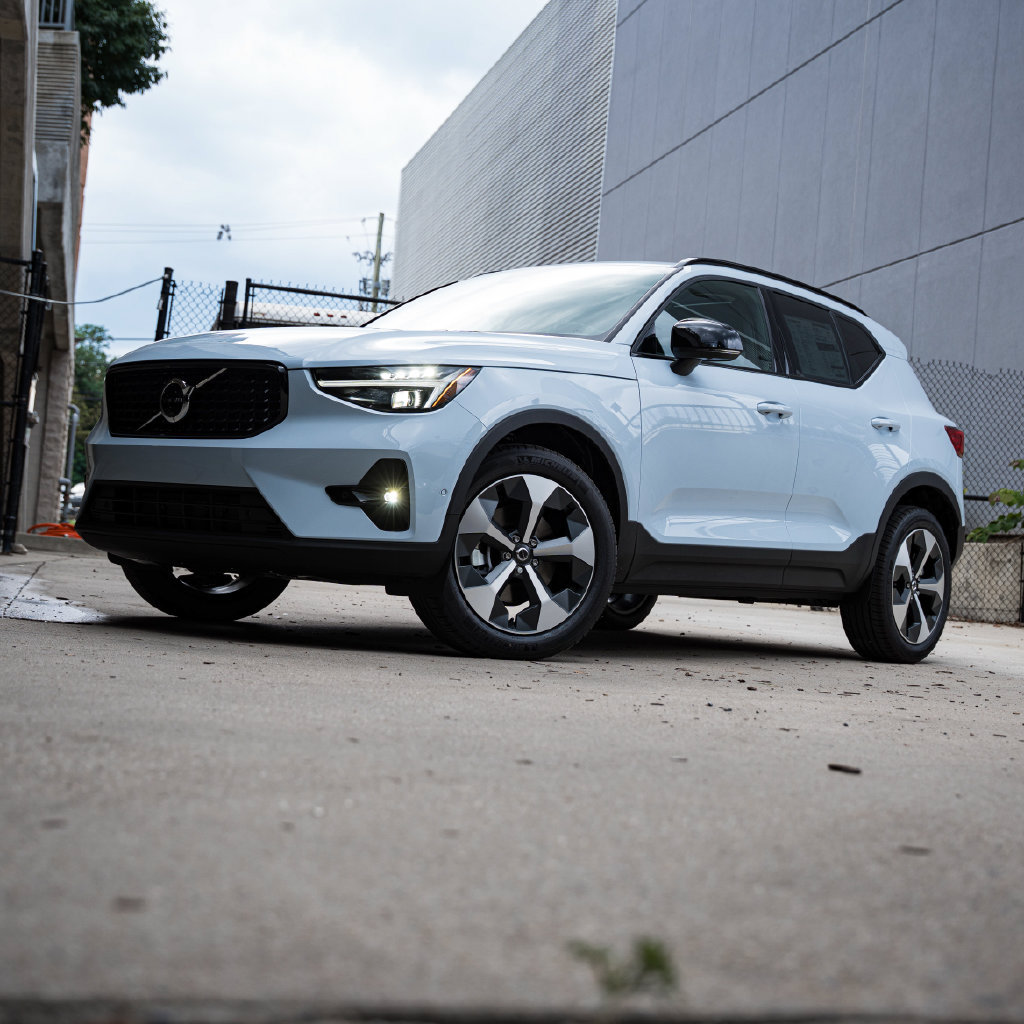New 2026 Volvo XC40 B5 Plus w/ Protection Package Premier