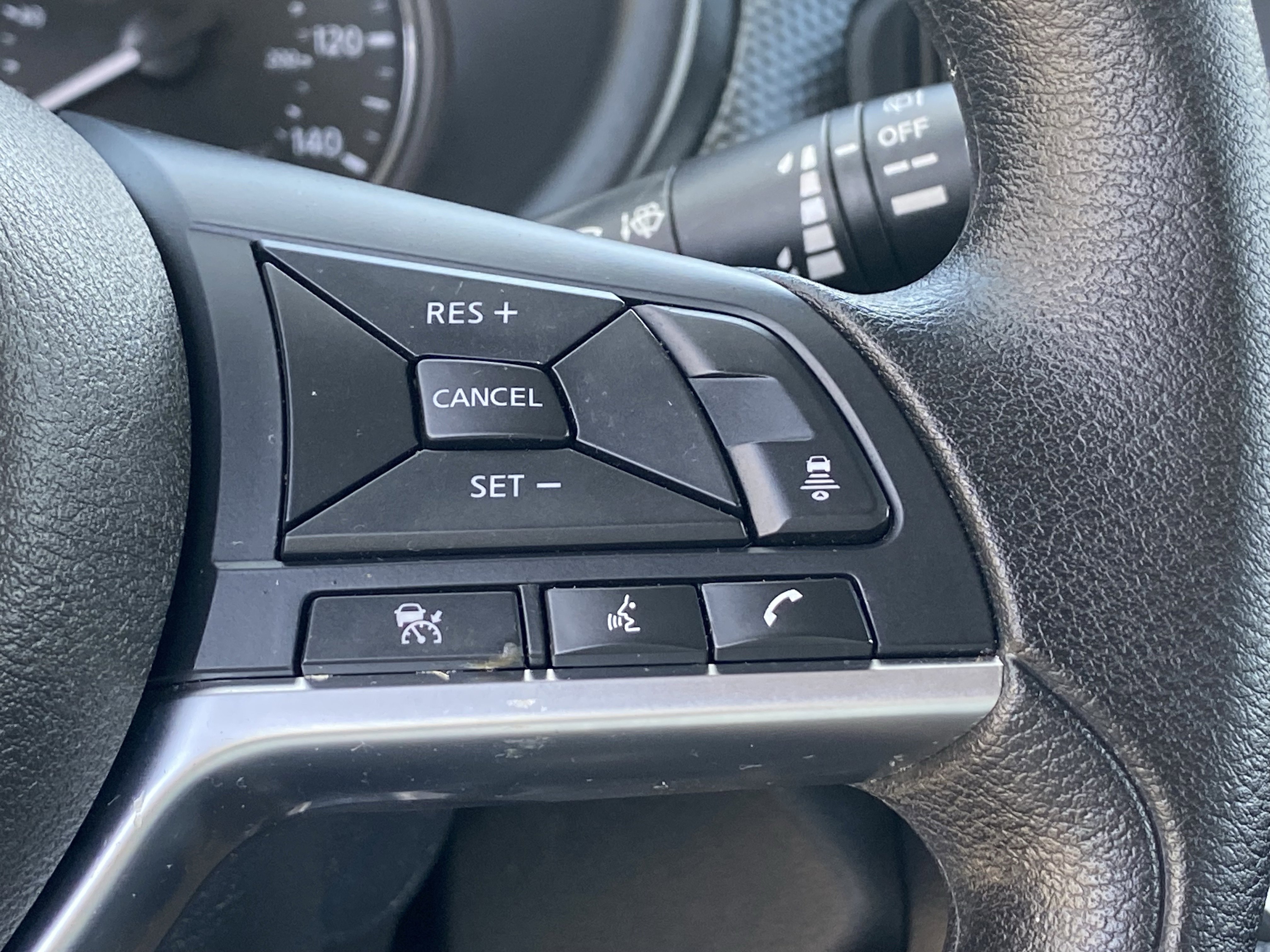 Certified 2024 Nissan Kicks SV FWD image 28