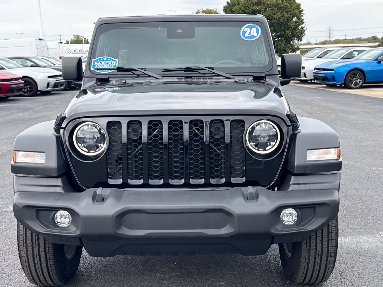Used 2024 Jeep Wrangler Unlimited Sport AWD/4WD image 8