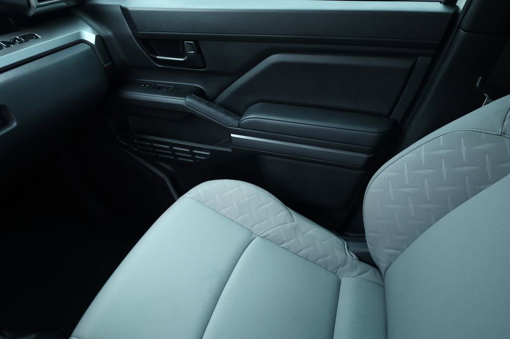 Used 2025 Toyota Tacoma SR5 image 13