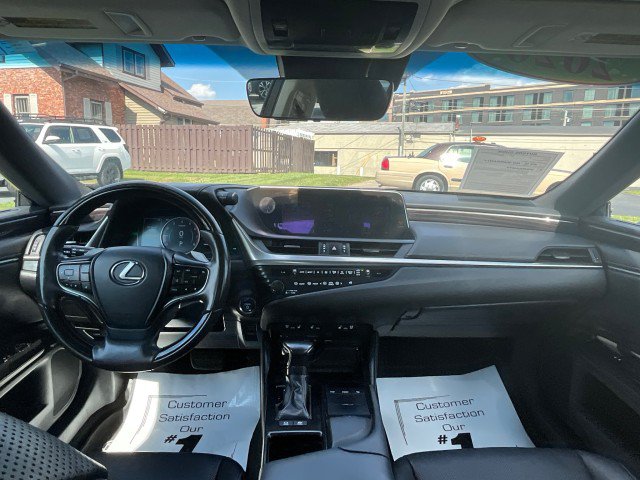 Used 2020 Lexus ES 300h w/ Premium Package FWD image 10