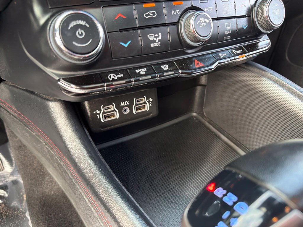 Used 2024 Dodge Durango GT AWD/4WD image 35