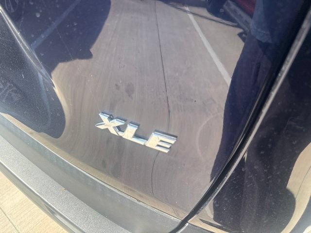 Used 2022 Toyota RAV4 XLE w/ Convenience Package FWD image 4