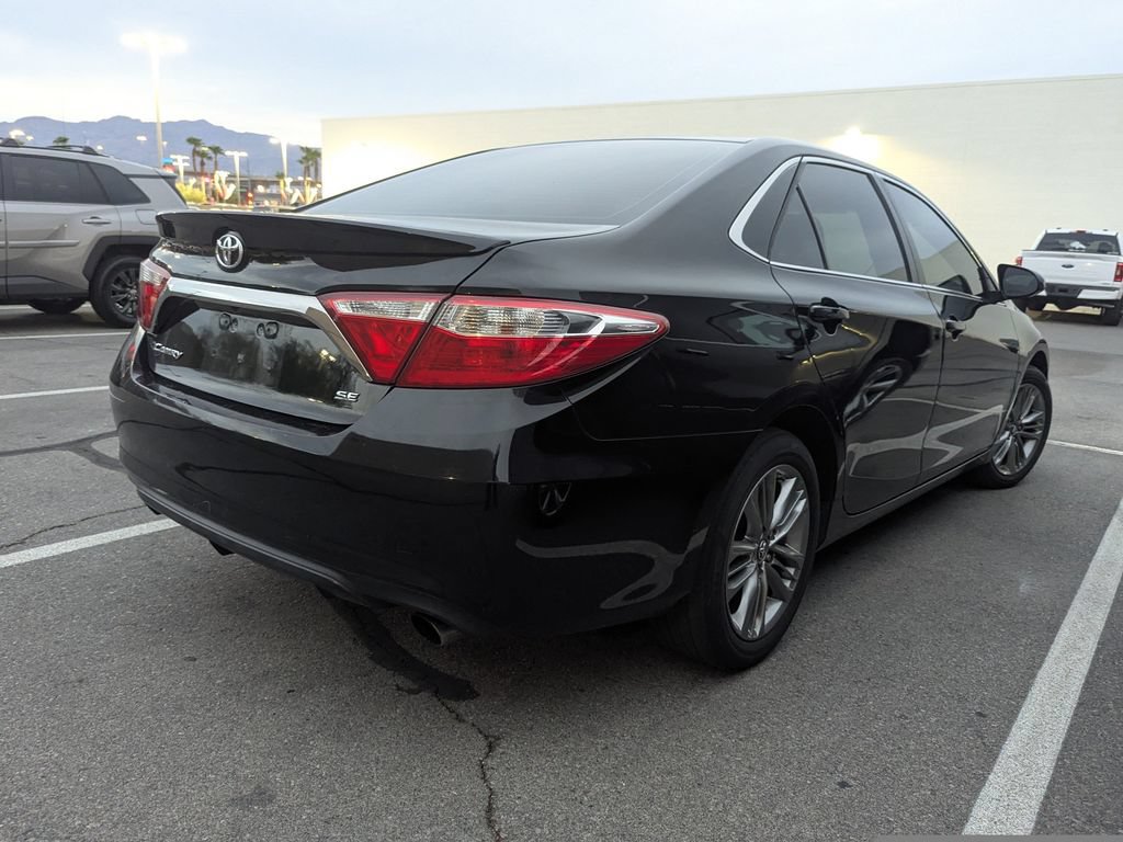 Used 2017 Toyota Camry SE FWD image 4