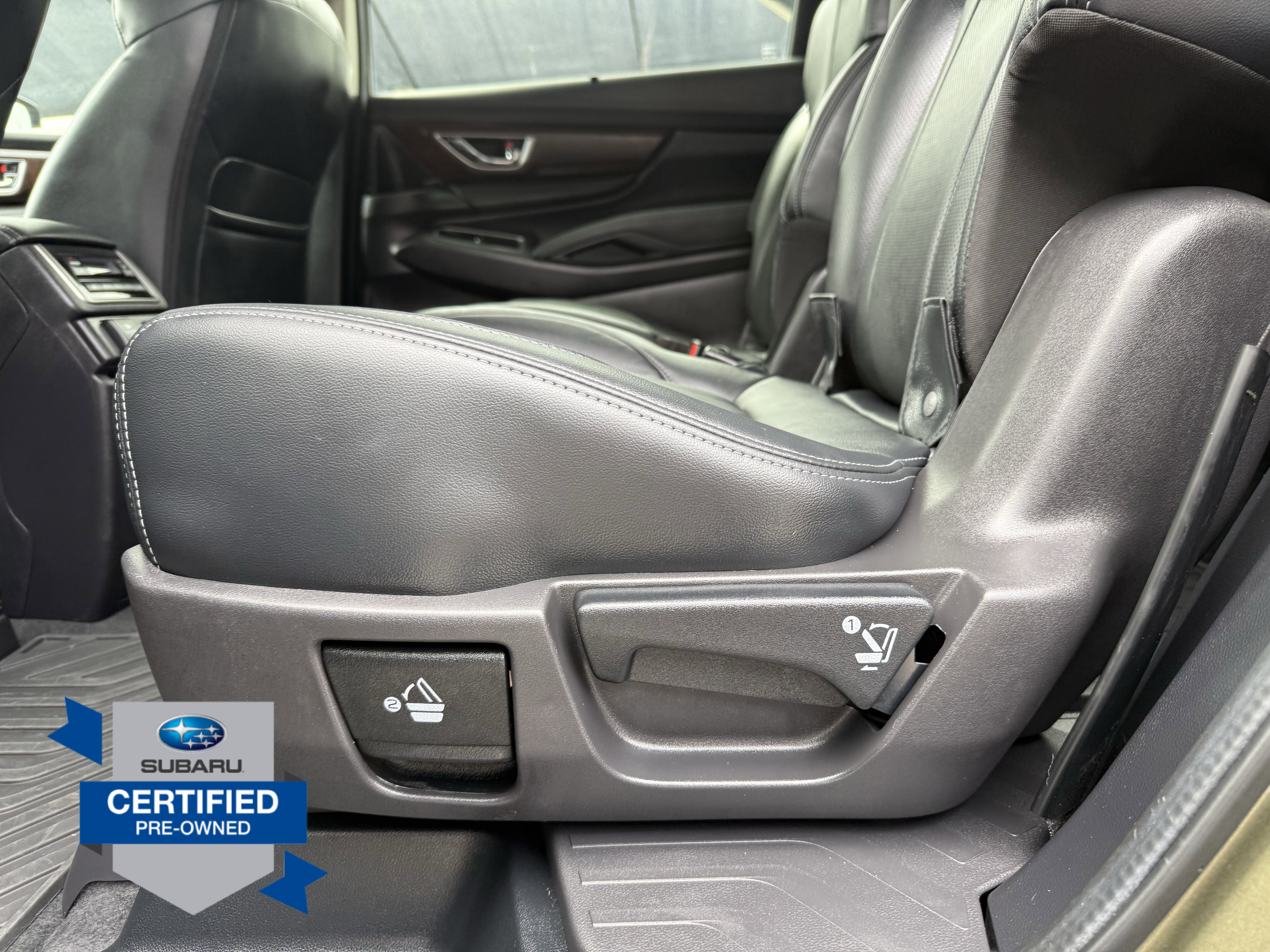 Used 2025 Subaru Ascent Touring AWD/4WD image 17