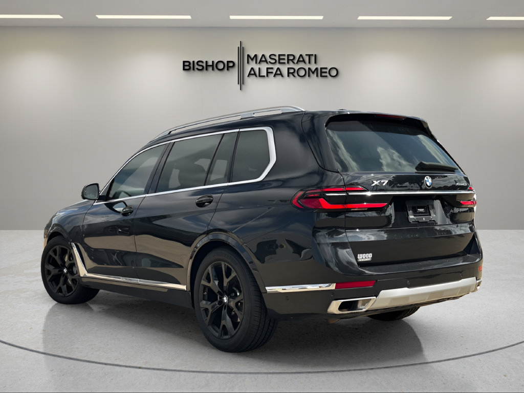 Used 2023 BMW X7 xDrive40i w/ Premium Package AWD/4WD image 3